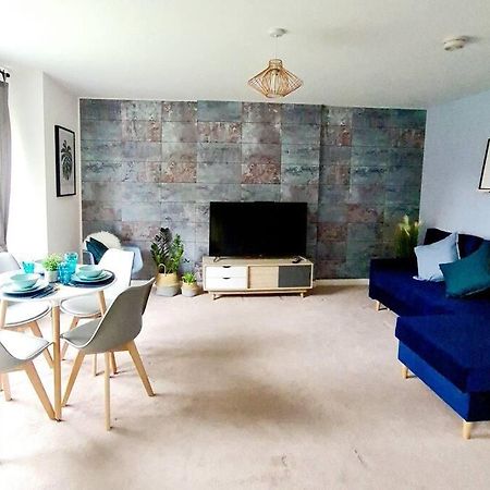 Stylish 2 Bedroom Apartment / Free Gated Parking Glasgow Eksteriør bilde